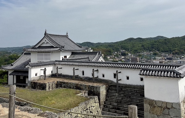 津山城
