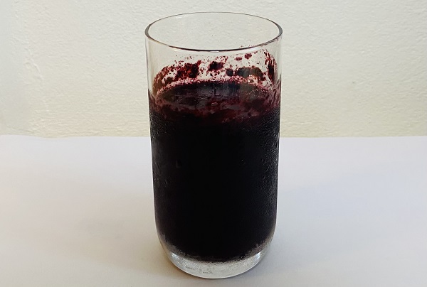 カシスパウダー水