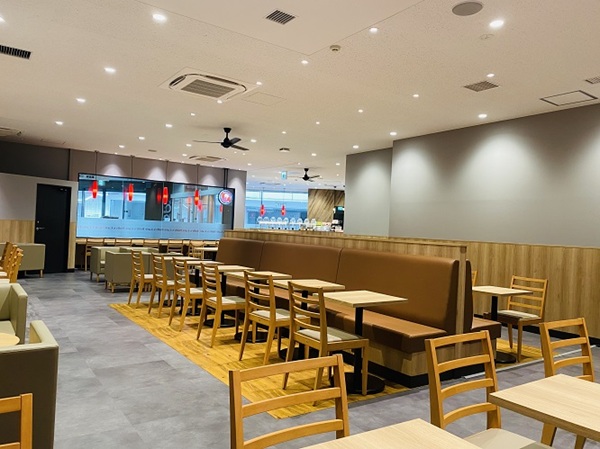 空いてる喫茶店