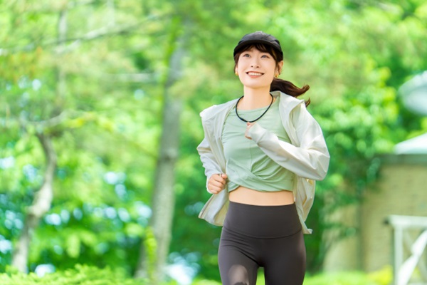 ジョギングの女性